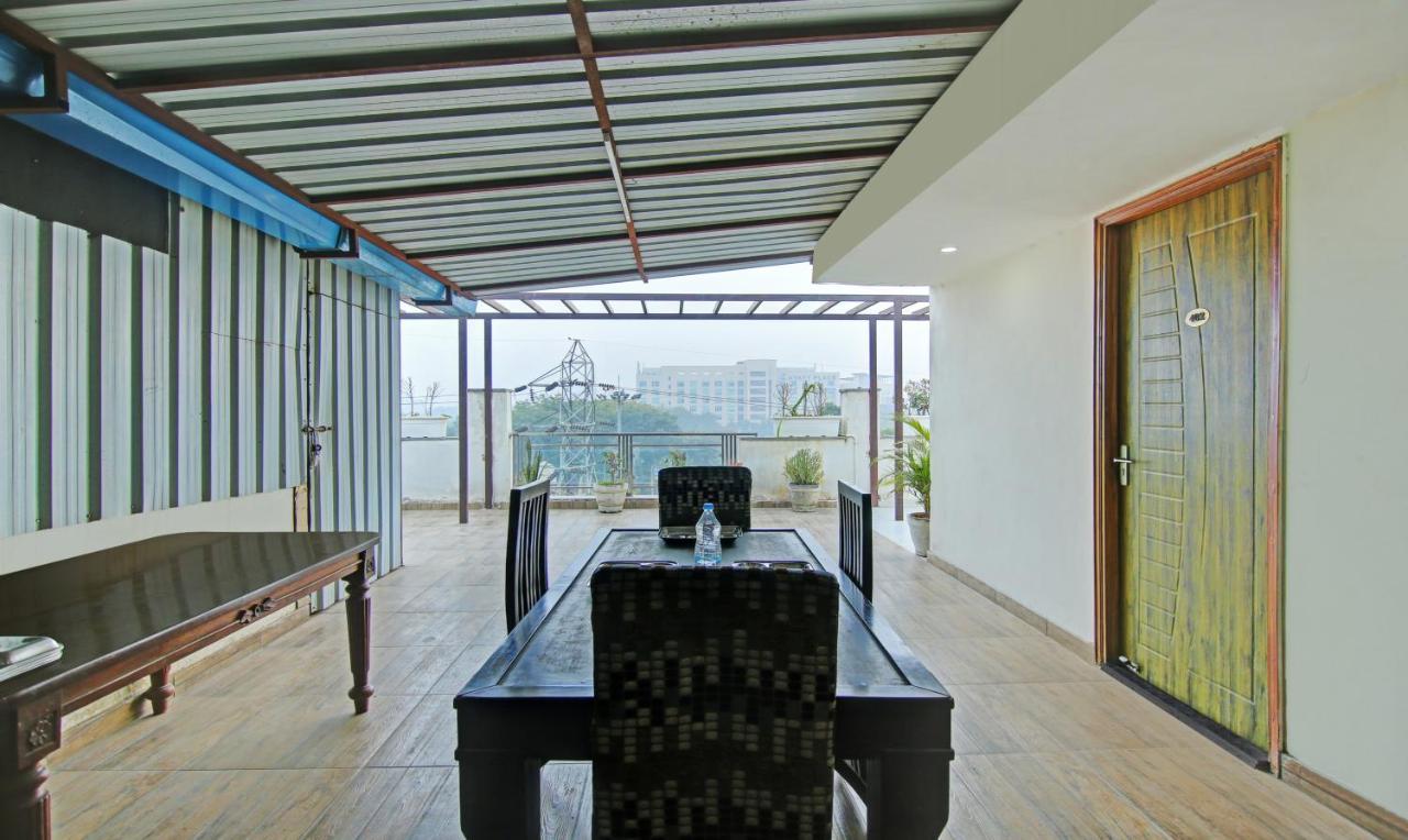 Itsy Hotels Nyra Gurgaon Exterior photo